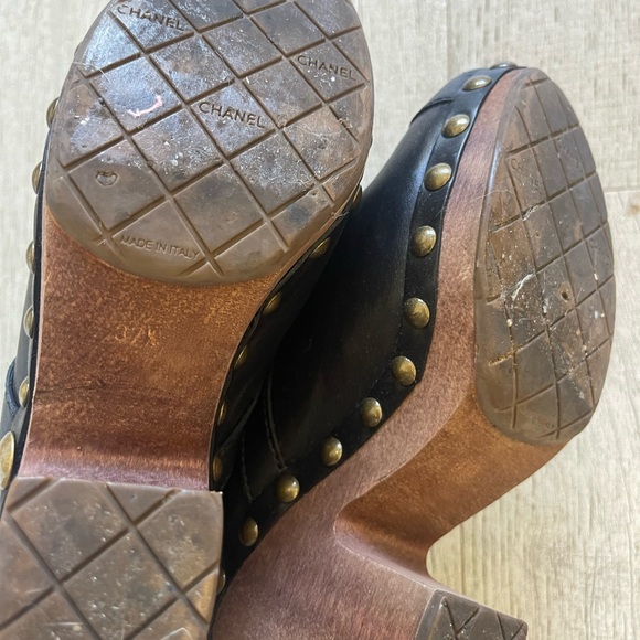 Chanel Clogs - Picture 4 of 6